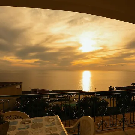 Ferienhaus Tenuta Taurianum Panoramichouse E Panoramicb&b Palmi