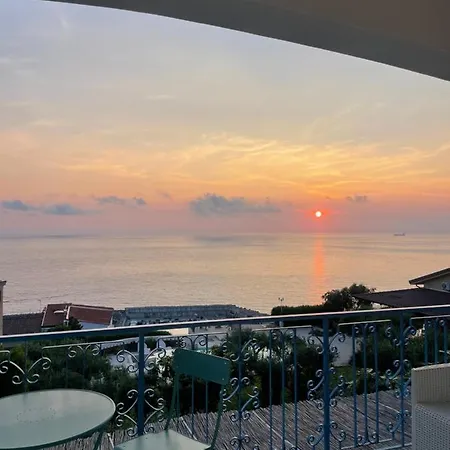 Tenuta Taurianum Panoramichouse E Panoramicb&b * Palmi