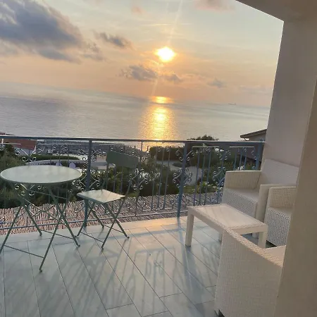 Tenuta Taurianum Panoramichouse E Panoramicb&b *