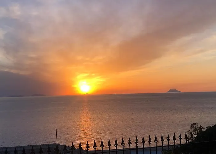 別荘 Tenuta Taurianum Panoramichouse E Panoramicb&b パルミ