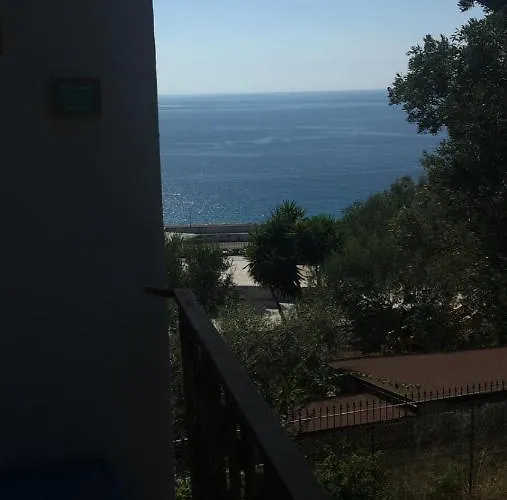 Tenuta Taurianum Panoramichouse E Panoramicb&b * パルミ