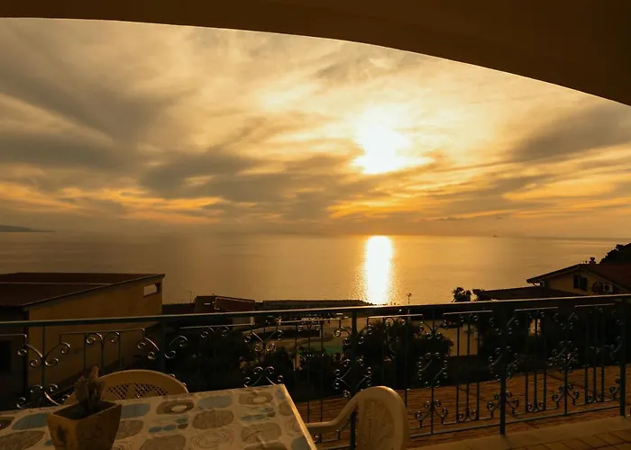 別荘 Tenuta Taurianum Panoramichouse E Panoramicb&b パルミ