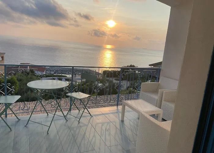 Tenuta Taurianum Panoramichouse E Panoramicb&b *